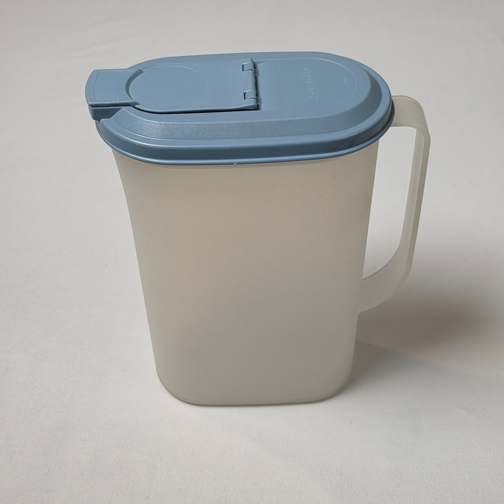 Tupperware Slimline Pitcher 2 Qt‎ Blue Frosted Flip Top Lid 2009B-1 MADE IN USA